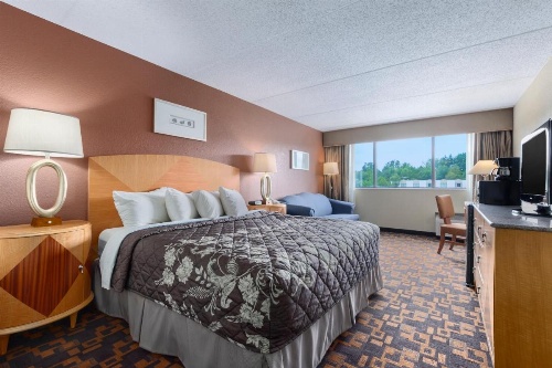 Days Inn by Wyndham Gettysburg image 11